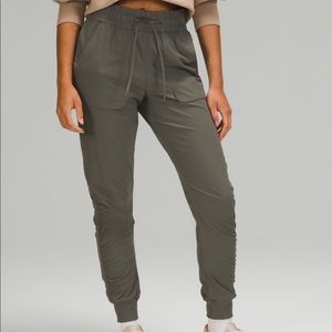 Lululemon Beyond the Studio Joggers grey sage 14